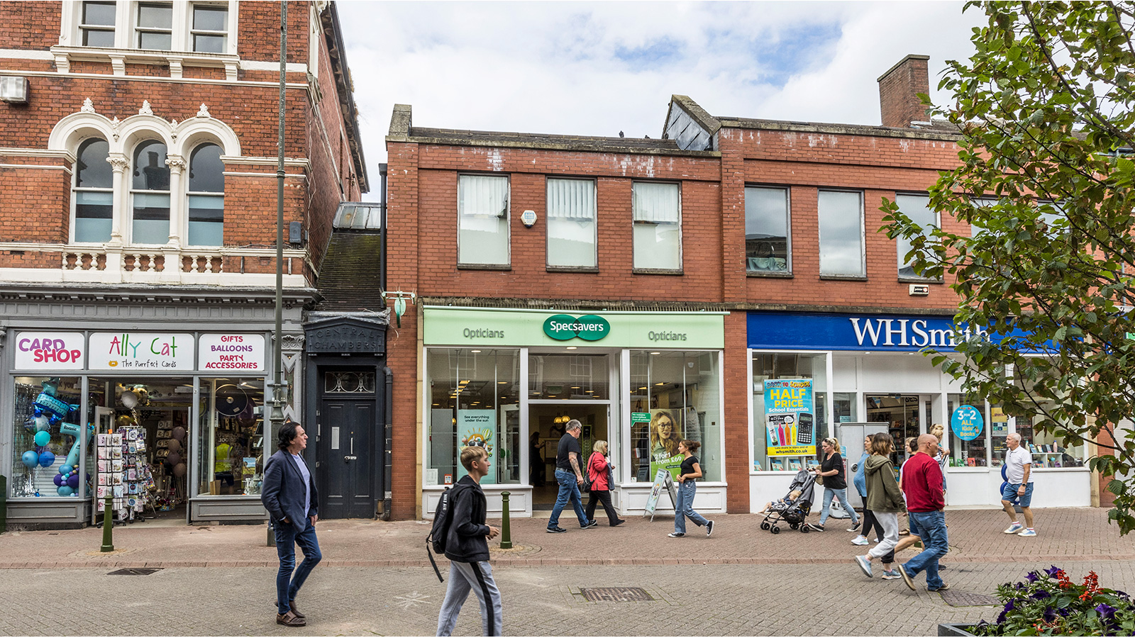 Specsavers, 9 Derby Street<br>Leek<br>Staffordshire<br>ST13 6HN