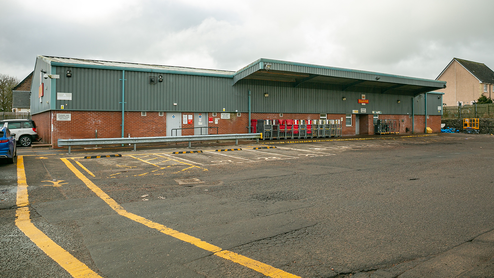 Royal Mail Distribution Centre<br>1 Home Street<br>Lanark<br>Lanarkshire<br>ML11 9AR