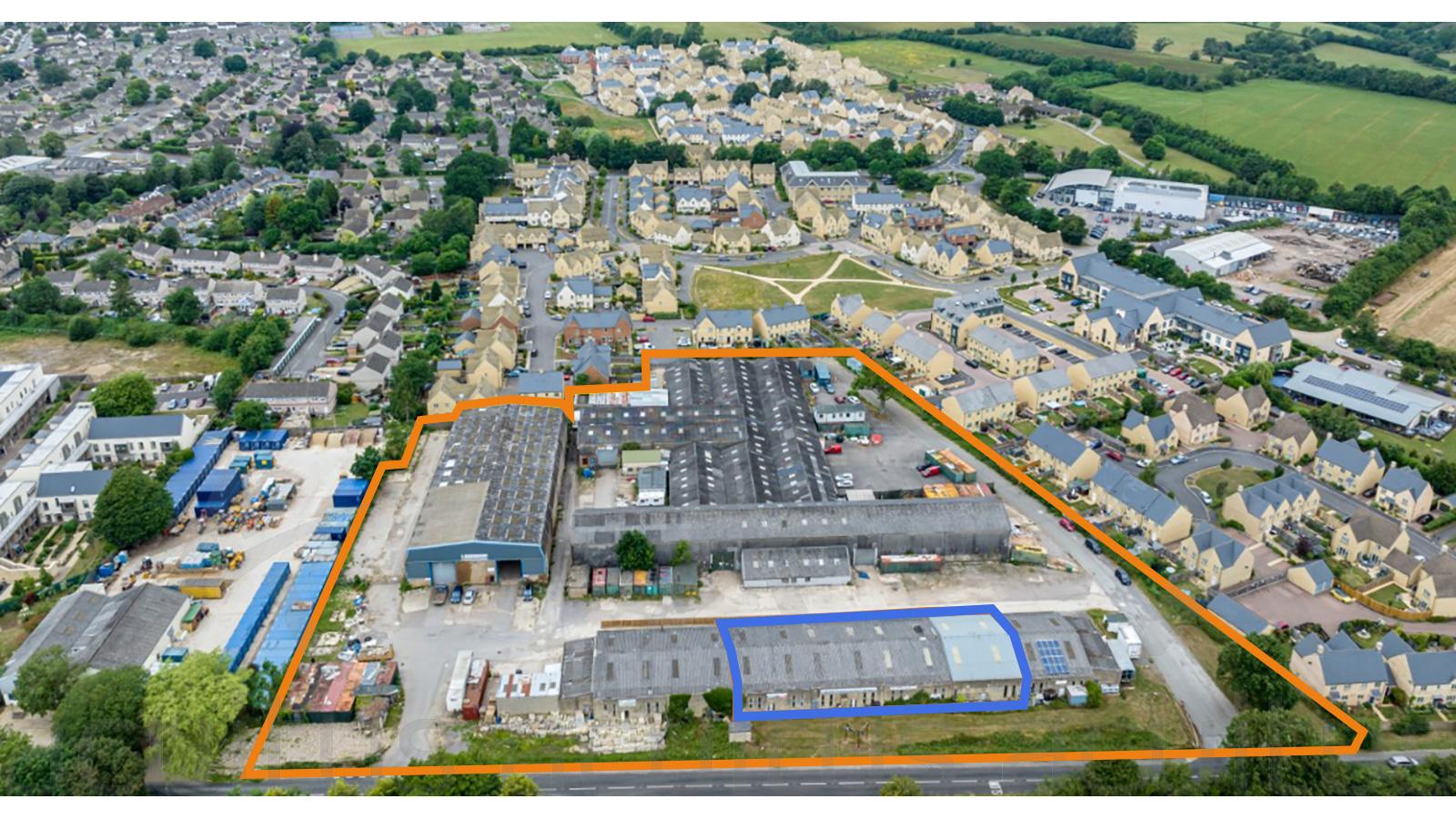 Tetbury Industrial Estate<br>Cirencester Road<br>Tetbury<br>Gloucestershire<br>GL8 8EZ