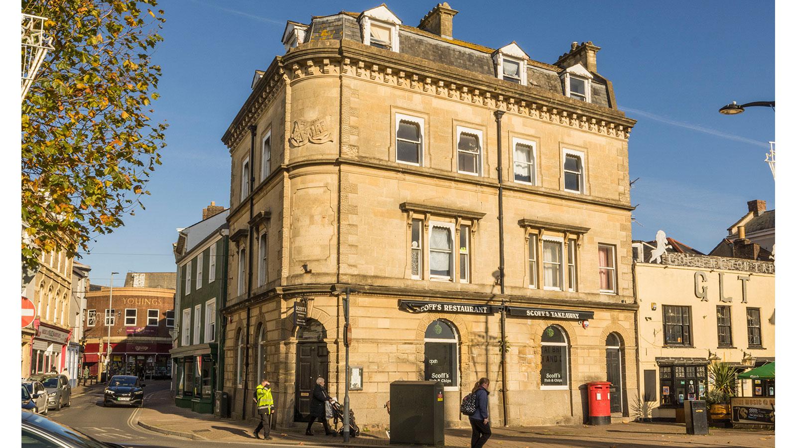 Lloyds Chambers, The Square<br>Barnstaple<br>Devon<br>EX32 8LS