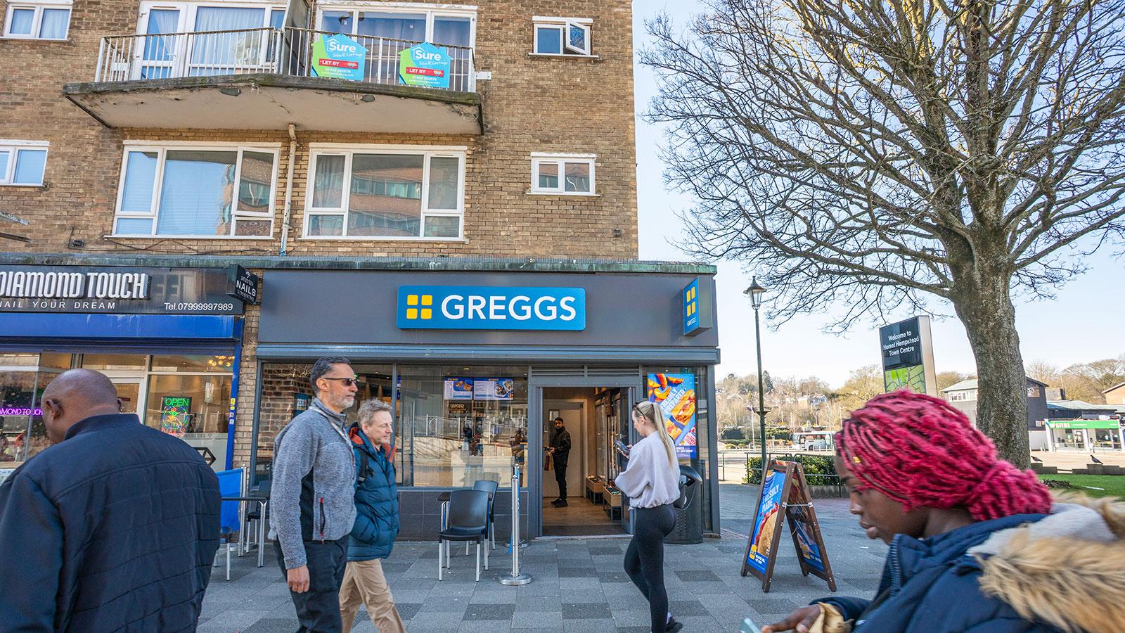 Greggs, 150 Marlowes<br>Hemel Hempstead<br>Hertfordshire<br>HP1 1BA